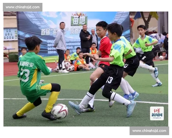 动真格！利州校园足球赛开赛，45 支队伍让未来 “有苗有戏”